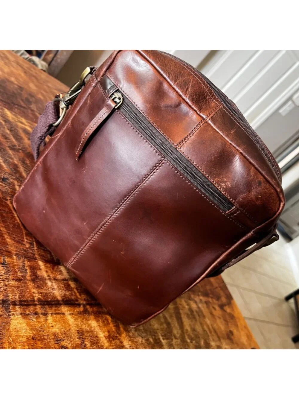 Wilson's Leather Cross Body Bag